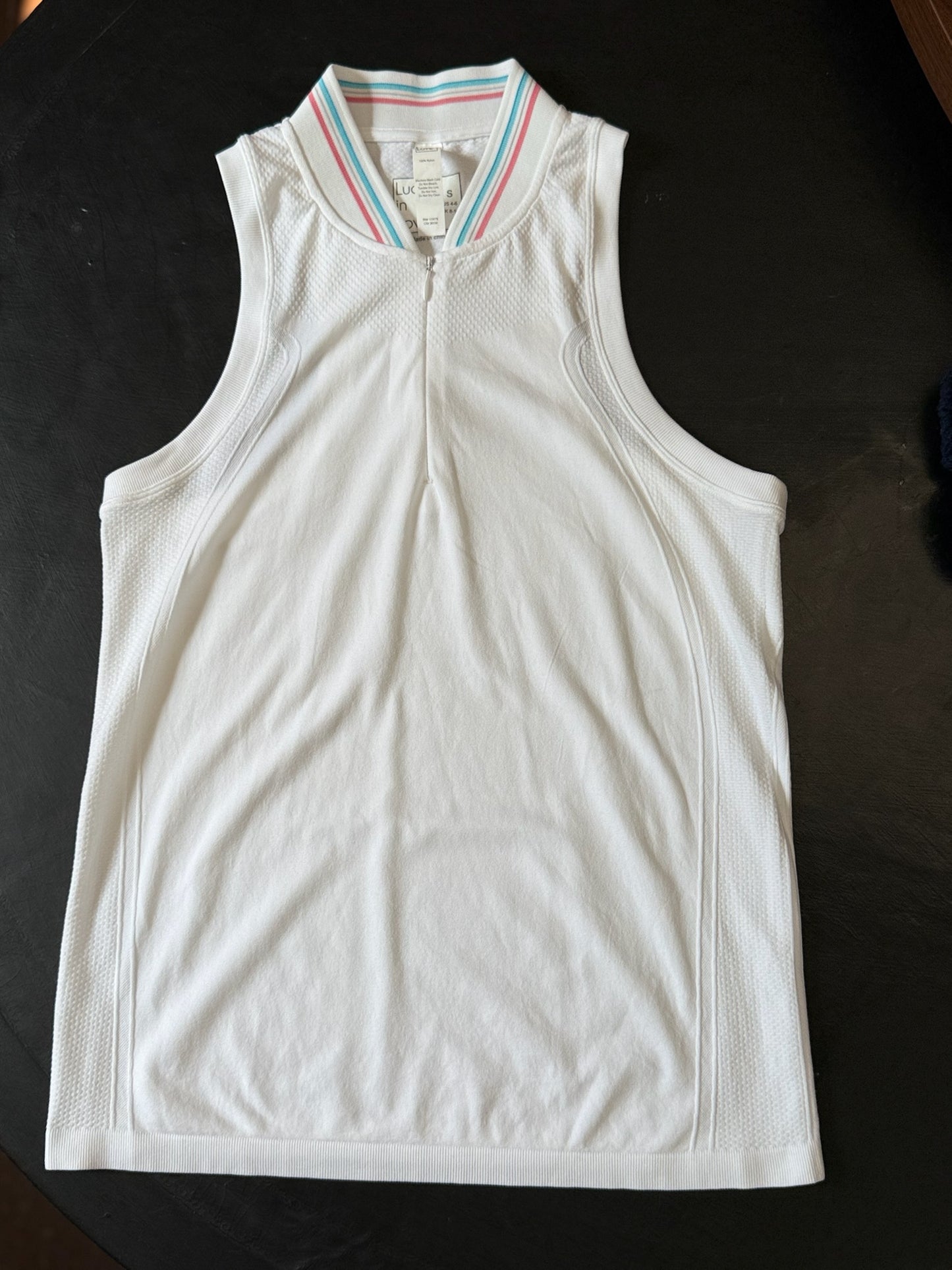 Seamless Textured Sleeveless Polo